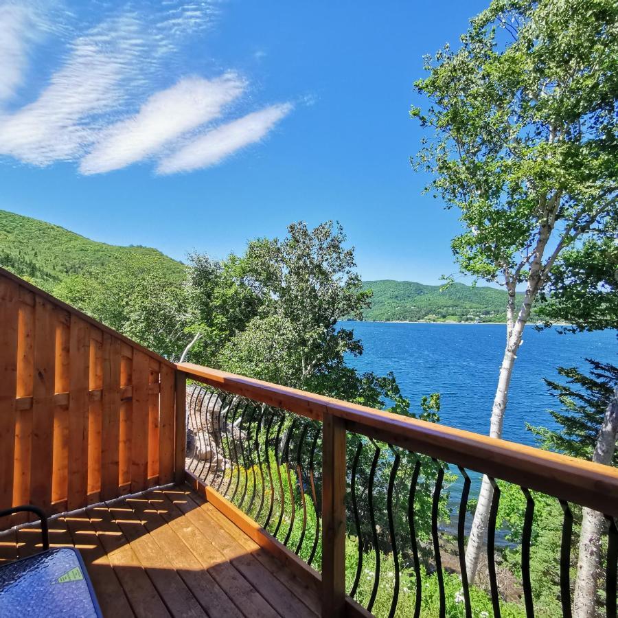 Knotty Pine Ocean Front Suite - Adults Only Ingonish Exterior photo
