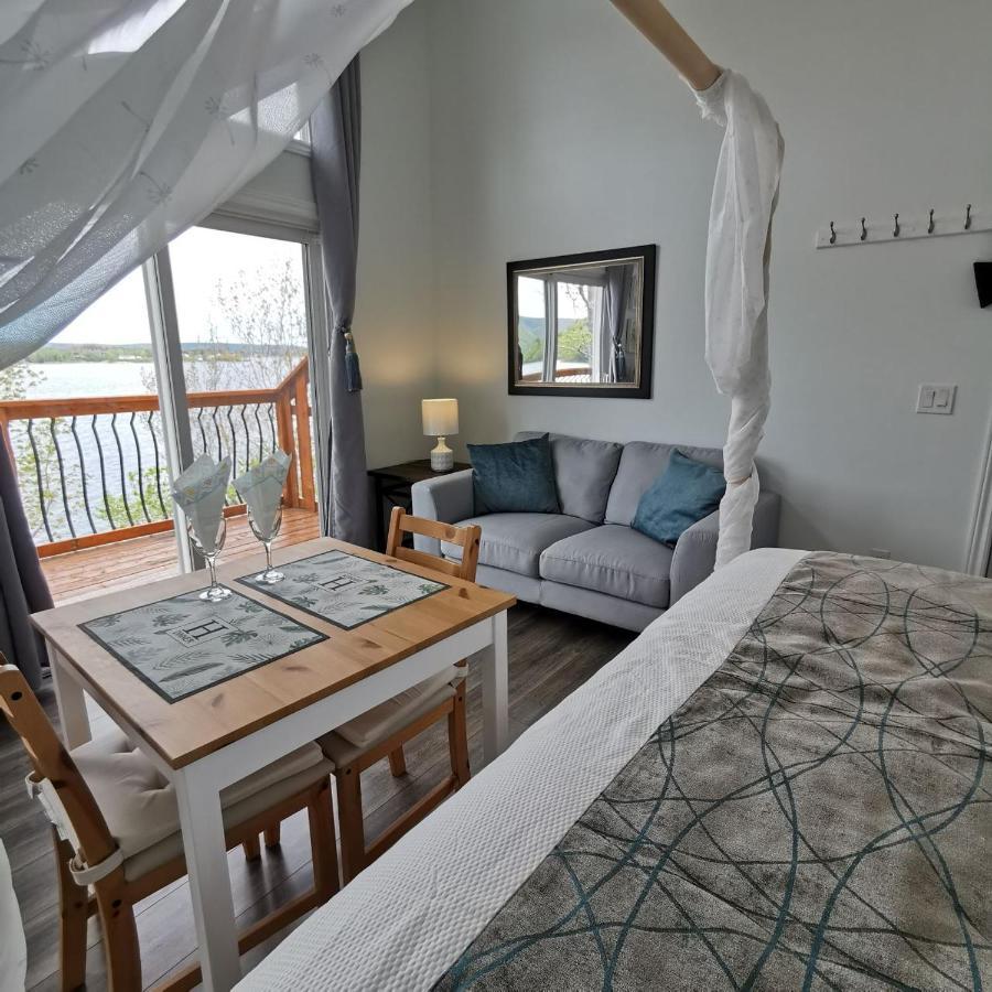 Knotty Pine Ocean Front Suite - Adults Only Ingonish Exterior photo