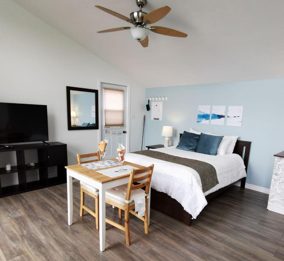 Knotty Pine Ocean Front Suite - Adults Only Ingonish Exterior photo