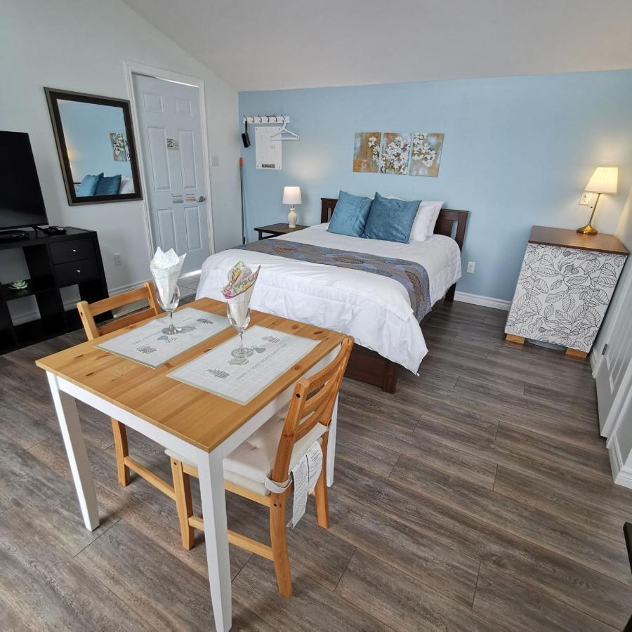 Knotty Pine Ocean Front Suite - Adults Only Ingonish Exterior photo