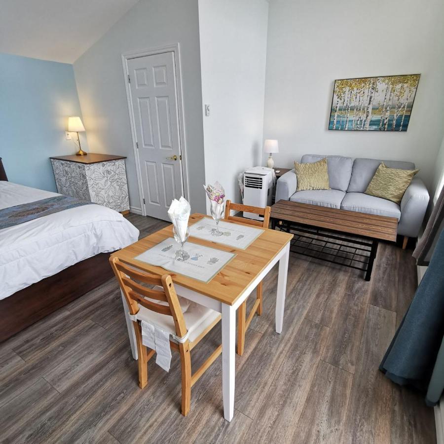 Knotty Pine Ocean Front Suite - Adults Only Ingonish Exterior photo