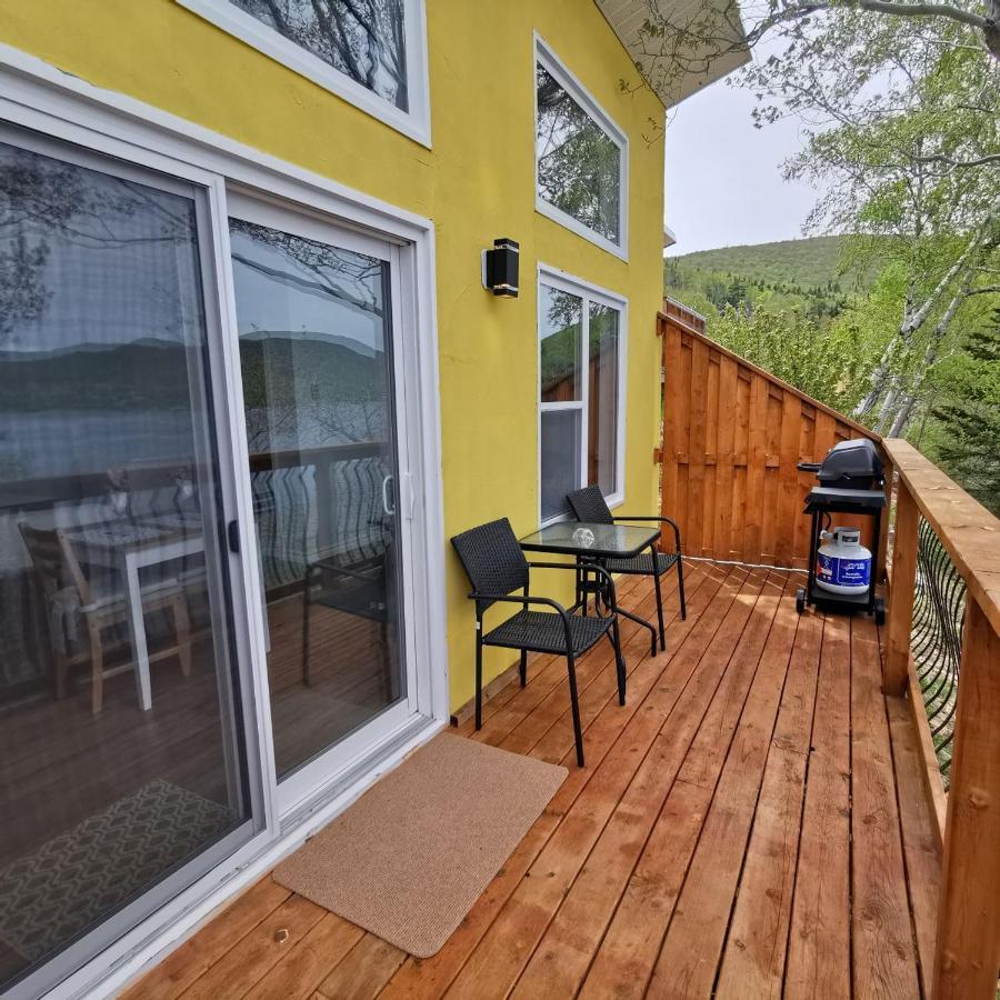 Knotty Pine Ocean Front Suite - Adults Only Ingonish Exterior photo