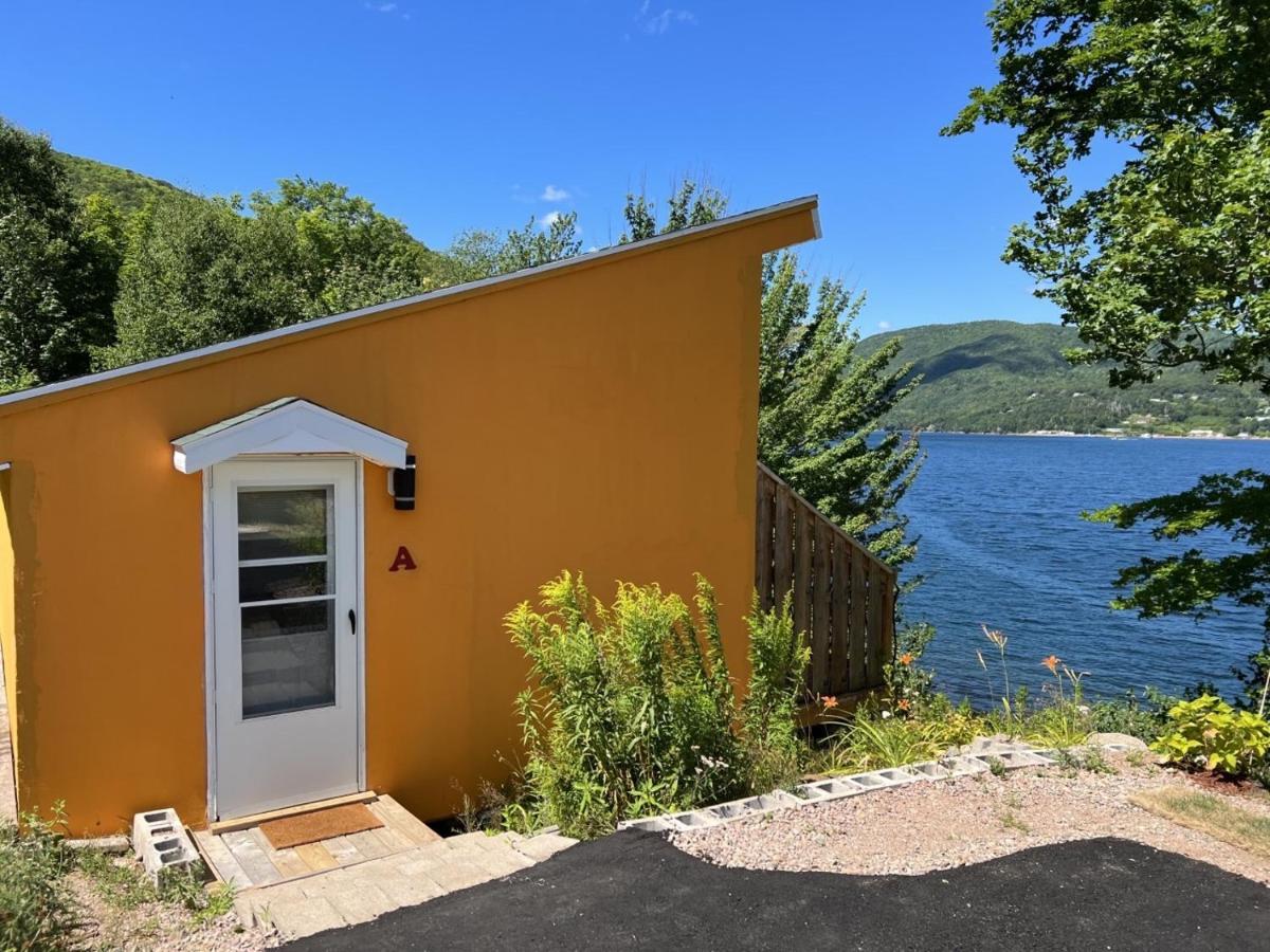 Knotty Pine Ocean Front Suite - Adults Only Ingonish Exterior photo