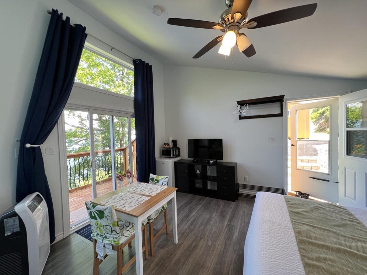 Knotty Pine Ocean Front Suite - Adults Only Ingonish Exterior photo