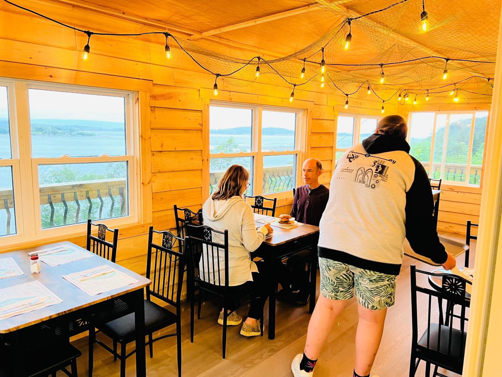 Knotty Pine Ocean Front Suite - Adults Only Ingonish Exterior photo