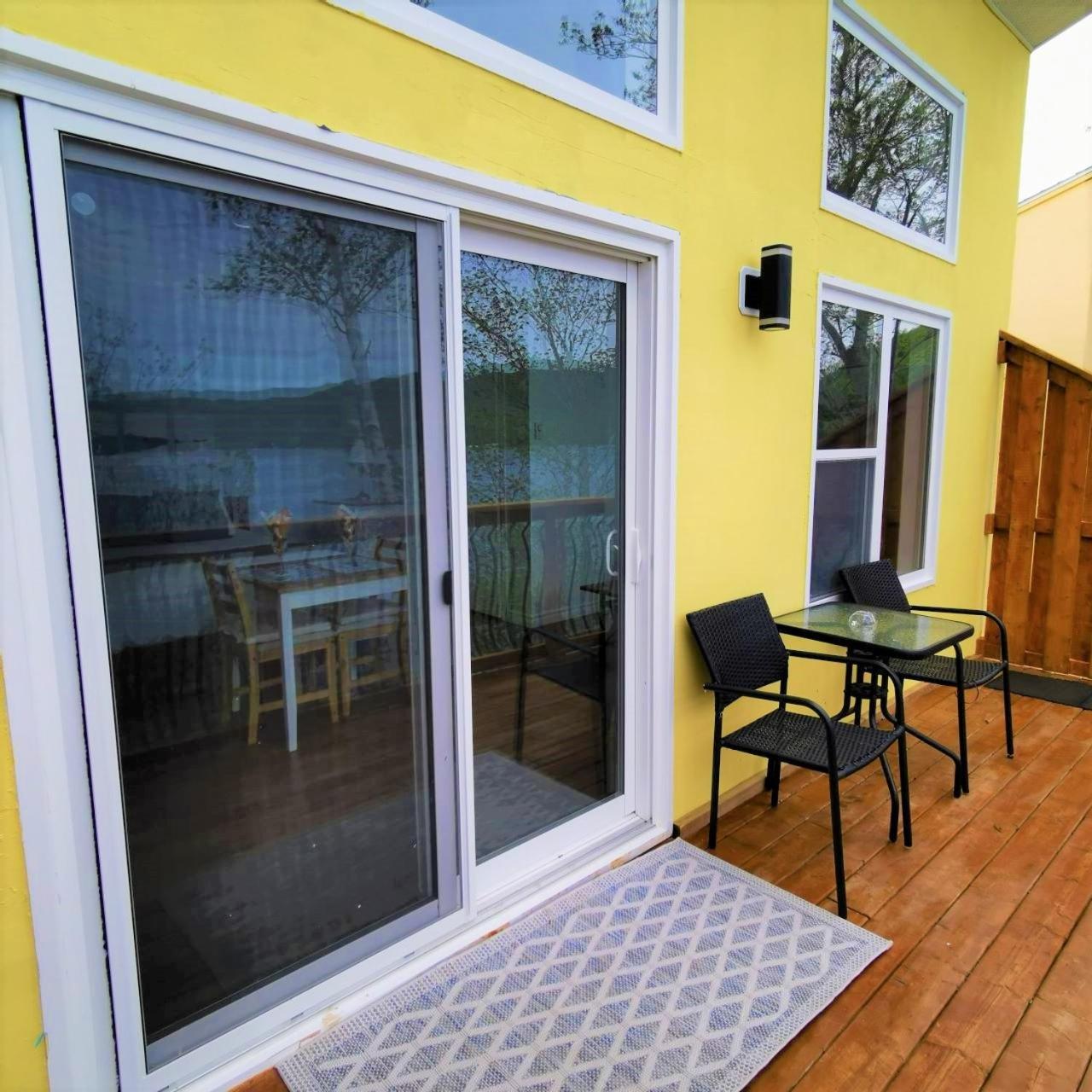 Knotty Pine Ocean Front Suite - Adults Only Ingonish Room photo